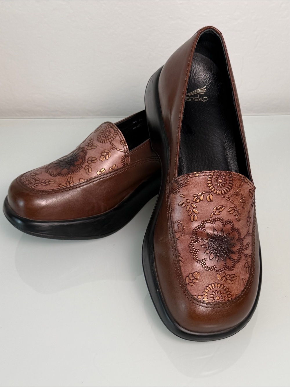 Dansko Mandolin Brown Leather Floral Embossed Tooled Clogs EU 41/ US 10-10.5